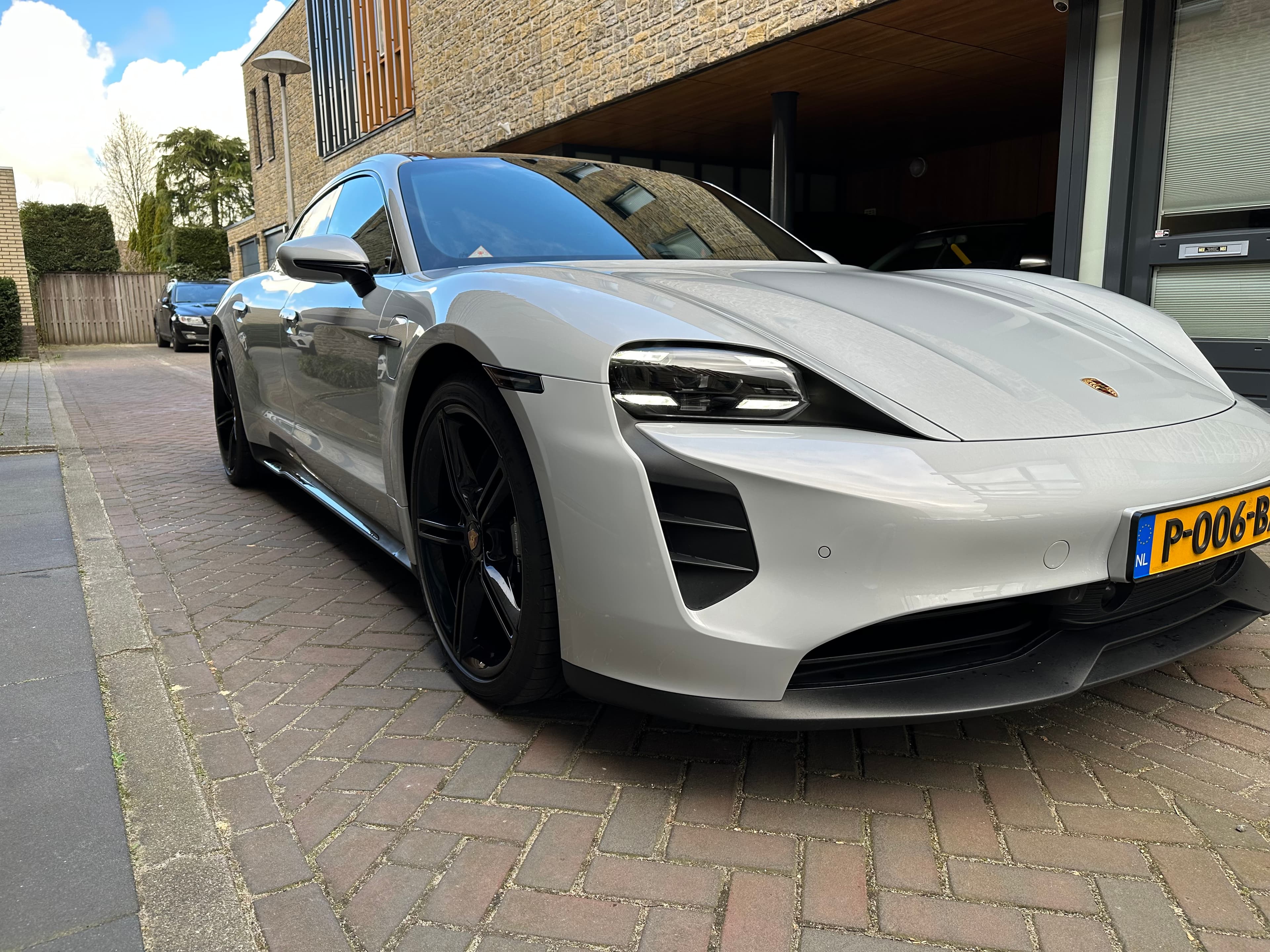 2022 Porsche Taycan Sport Turismo